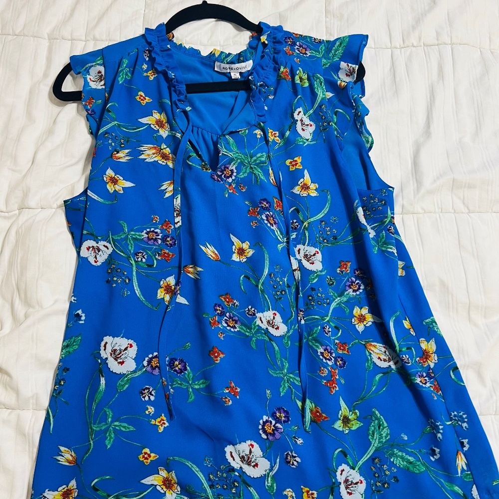 Floral Blouse - Size L/XL